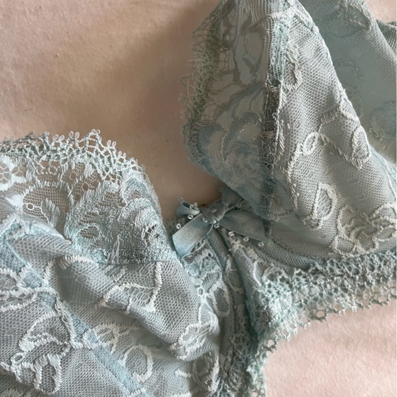 Vintage robin’s egg blue lace bra from Maison Lejaby’s Elixir line. 30F - Picture 3 of 5